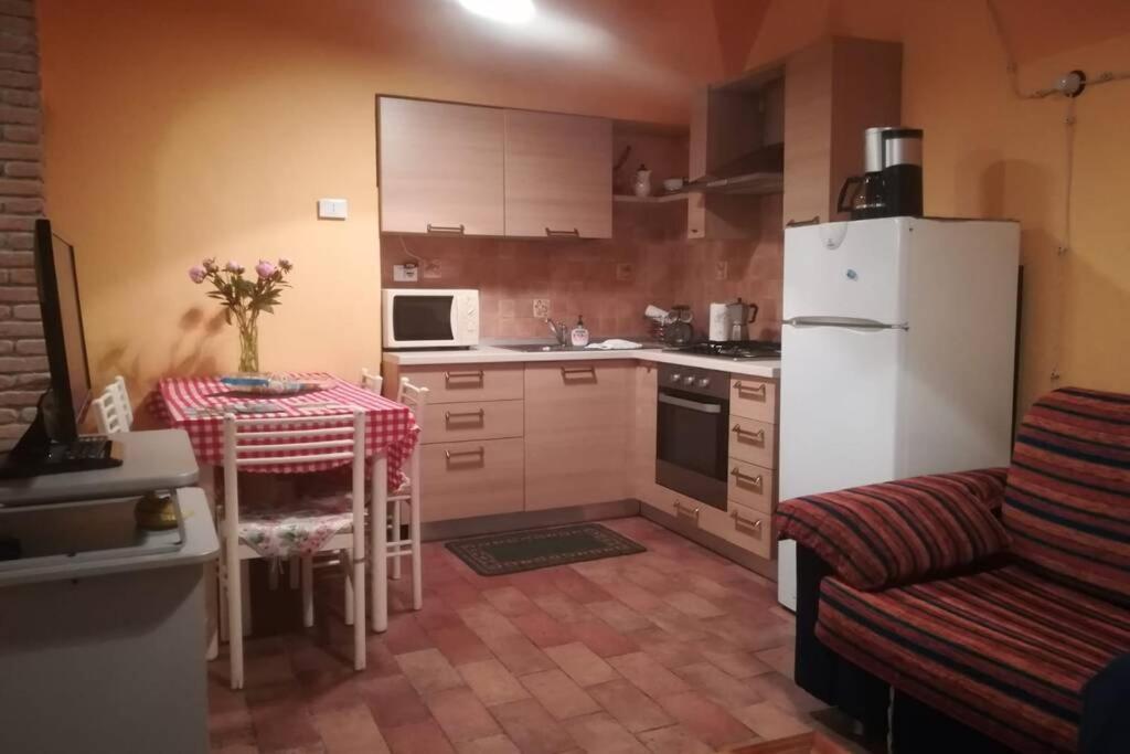 Casa Baciccia Lägenhet Badalucco Exteriör bild